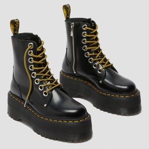 Dr . Martens Jadon Max Black Platform Boots